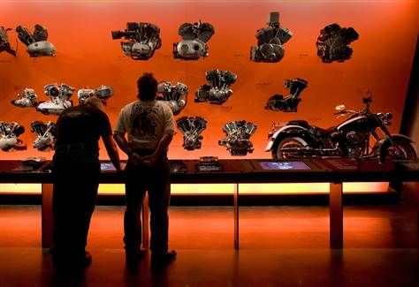 back-lit objects. Image: Harley-Davidson museum Harley Davidson Engines, Harley Davidson Museum, Engine Room, Used Motorcycles, Museum Displays, Milwaukee Wisconsin, Display Design, Signature Design, My Happy Place