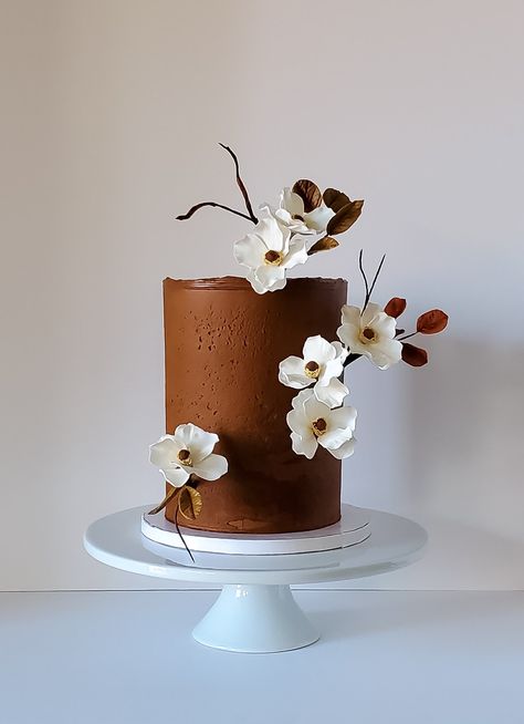 Minimal Chocolate Cake, Chocolate Flower Cake, Chocolate Tall Cake, Chocolate Tier Cake, Floral Chocolate Cake, Chocolate Cake With Flowers, Best Ever Chocolate Cake, Chocolate Hazelnut Cookies, Cake Design Inspiration