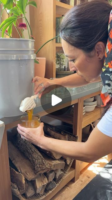 Joanna Gaines on Instagram: "My favorite day of the year on the farm—Honey harvest day! 🍯🐝" Joanna Gaines Garden, Joanna Gaines Instagram, Honey Harvest, Harvest Day, Land Of The Living, Joanna Gaines, Days Of The Year, On The Farm, Fixer Upper