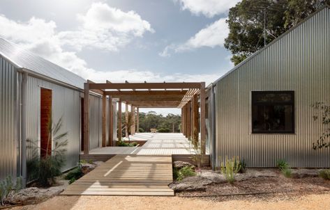 The Most Inspiring Sustainable Homes Of 2020 Kaufmann House, One Bedroom House, Shed Home, Metal Siding, Top Architects, Australian Architecture, Shed Homes, Cabin Ideas, Australian Homes