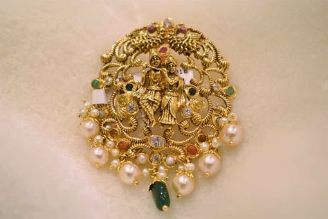 Radha Krishna Locket, Krishna Pendent, Krishna Locket, Gold Pendent, Big Rangoli Designs, Pendant Sets, Diamond Pendant Sets, Bridal Gold Jewellery Designs, Gold Ornaments