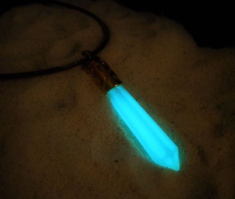 Kida Necklace Pendant  Glow in the Dark Kida by MySoulShards, €22.90 Atlantis Necklace, Atlantis, Necklace Pendant, In The Dark, Glow In The Dark, Stone, Disney, Pendant, Blue