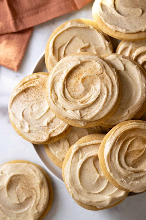 Big Maple Cream Cheese Frosted Cookies Big Maple Cream Cheese Frosted Cookies Maple Cookie Frosting, Maple Thumbprint Cookies, Big Pink Cookie Recipe, Sugar Cookie Recipie, Cakey Cookies, Maple Syrup Cookies, Cookie Frosting Recipe, Oatmeal Butterscotch Cookies, Maple Cream Cheese