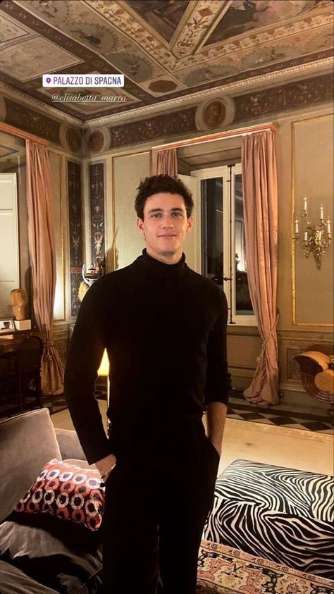 Quiet Luxury Men, Aesthetic For Men, Quiet Luxury Aesthetic, Xavier Serrano, Black Outfit Men, Aesthetic Outfits Men, Money Images, Spring Outfits Men, Italian Men