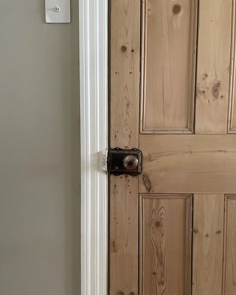 Wood Internal Doors, Dipped Doors, Pine Doors Interior, Internal Doors Ideas, Cottage Doors Interior, Internal Cottage Doors, Cottage Doors, Contemporary Hallway, Country Style Living Room