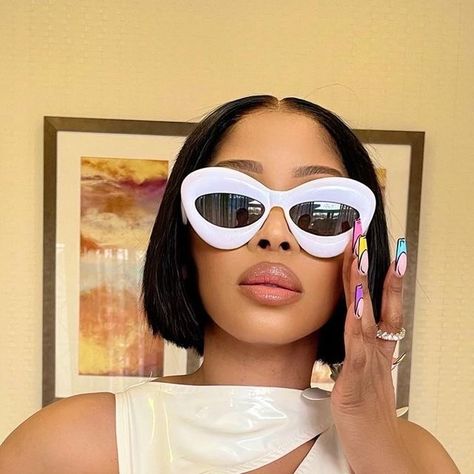 KAHYEE🤎 on Instagram: "Anyways NI HAO!! We have some new drip dropping today at 12pm 🕛 @by__kaii 💧💧 Fits @by__kaii 💇‍♀️ @fashionartion 💅 @reneenailz" Sunglasses On Black Women, Cool Shades Sunglasses, Baddie Sunglasses, Aesthetic Glasses Frames, Ammika Harris, Luxury Shades, Bad And Boujee Outfits, Manifestation Methods, Branded Sunglasses