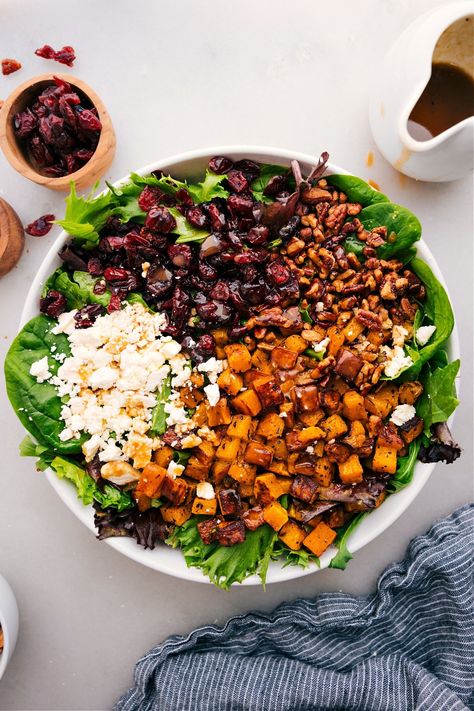 Thanksgiving Salad Thanksgiving Arugula Salad, Thanksgiving Spinach Salad Recipes, Fall Thanksgiving Salad, Festive Salads Thanksgiving, Easy Thanksgiving Salad, Best Thanksgiving Salad, Thanksgiving Salads, Salad For A Crowd, Fall Salads