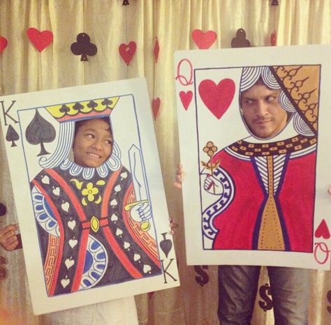 Casino Night Games Diy, Deck Of Cards Decorations, Casino Night Prom, Casino Theme Party Games, Casino Theme Party, Mafia Party, Alice In Wonderland Crafts, Casino Birthday, Casino Theme Party Decorations