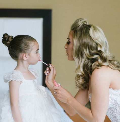 Fun Bride And Bridesmaid Pictures, Wedding Pictures From Behind, Wedding Photo With Daughter, Bride With Two Bridesmaids, Wedding Photo Ideas Bride And Flowergirl, Wedding Photo Ideas Getting Ready The Bride, Flowergirl Wedding Photos, Bride With Daughter Pictures, Bride And Flower Girl Getting Ready