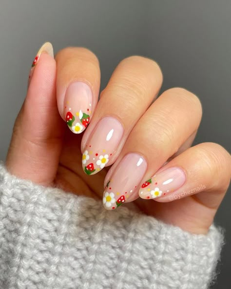 Mini Nail Art, Taylor Swift Inspired Acrylic Nails, Short Almond Flower Nails, Spring Nails 2024, Flower Nails Simple, Cute Pastel Nails, Summer Nails 2024 Flowers, Simple Flower Nail Designs, Flower Nail Designs 2024