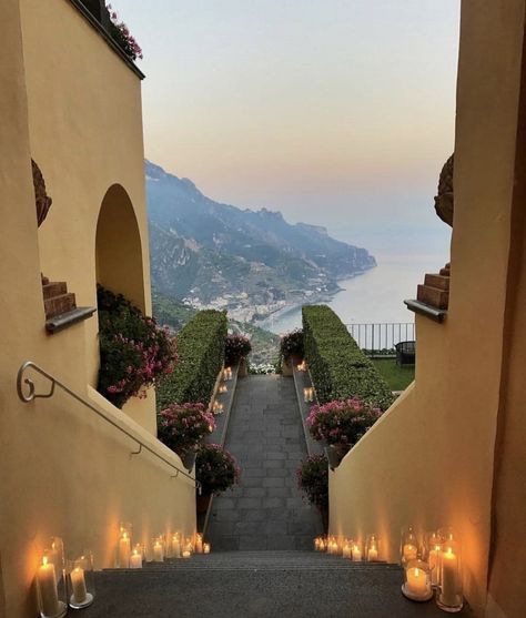 Ravello Italy, Belmond Hotels, Beautiful Places To Travel, Pretty Places, Amalfi Coast, Places Around The World, Vacation Destinations, Travel Aesthetic, Amalfi