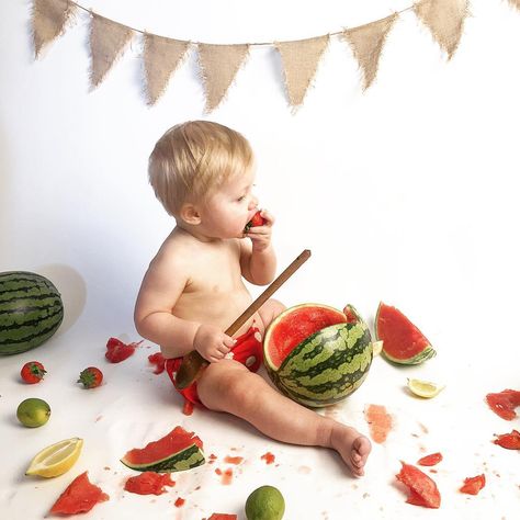 Bday Photoshoot, Fruit Strawberry, Baby Photoshoot Boy, Baby Shoot, Baby Boy Photography, Monthly Photos, Ideas Photography, Boy Photography, Beautiful Mess