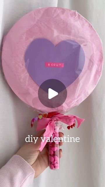 Amanda on Instagram: "diy Valentine 💗 I used almost all dollar store items for this lollipop craft! Inside I put a melty beads kit, hair clips, lip balm and chocolate. But you can fill it with any small items for Valentine’s. Supplies: 8 5/8” paper plates Tape Tissue paper Foam heart Name tag Cello wrap Candy tube Ribbon This would be so cute with heart plates too! 💗 #diycrafts #valentinegift #diygifts #dollartreediy #valentineideas #kidscrafts #craftymom #dollargeneral #giftideas" Lollipop Plates Valentines For Kids, Valentine Lollipop Ideas, Lollipop Craft, Valentine Plates, Childrens Valentines, Valentine Gifts For Mom, Candy Crafts, Valentine Candy, Crafty Moms