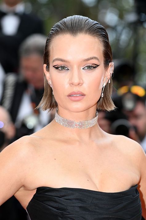 20 “Bixie” Haircut Ideas That Prove Short Hair Is the Ultimate Trend This Year Fun Short Hair, Short Slicked Back Hair, Sleek Back Hair, Bixie Haircut, Sleek Short Hair, Hair And Makeup Tips, Josephine Skriver, Tony Ward, Greasy Hair Hairstyles