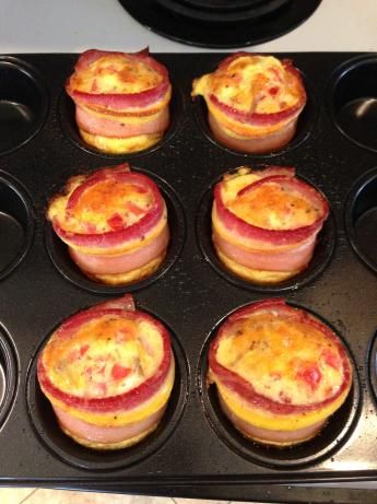 Bacon-Wrapped Cheddar Egg Bites. Photo by mjperfetti84 Breakfast For Husband, Cheddar Egg Bites, Birthday Breakfast For Husband, Cheddar Muffins, Cottage Recipes, Egg Bites Recipe, Kids Dinner, Pie Maker, Birthday Breakfast