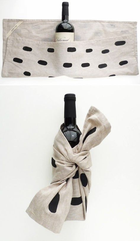 House warmimg. Wrap a wine bottle in a cute tea towel. Wrapped Wine Bottles, Christmas Week, Wrap Ideas, Bottle Wrapping, Creative Gift Wrapping, Cadeau Diy, Gift Diy, Bottle Of Wine, Christmas Gift Baskets