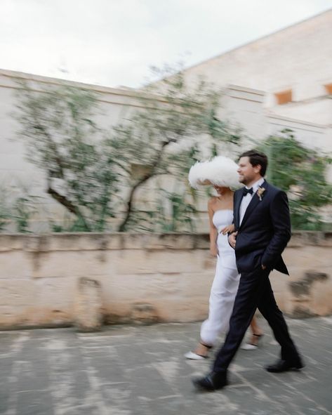 A beautiful wedding in Puglia🤍 Minimalist and chic with every detail, from the elegant ceremony to the stylish reception! Wedding planning design & production @italianweddingsandevents @bea_italianweddingsandevents Photo @pablo_laguia Video @mircoeanisa Venue @borgoegnazia Dress @redondobrand @jorgeredondod Floral design @flower_addicted_angelica Makeup @jm_honeyz Light design @light_tracks_service Chairs @geg_party_service Wedding Aesthetics, Design Flower, Reception Wedding, Design Light, Light Design, Plan Design, Puglia, Lighting Design, Beautiful Weddings