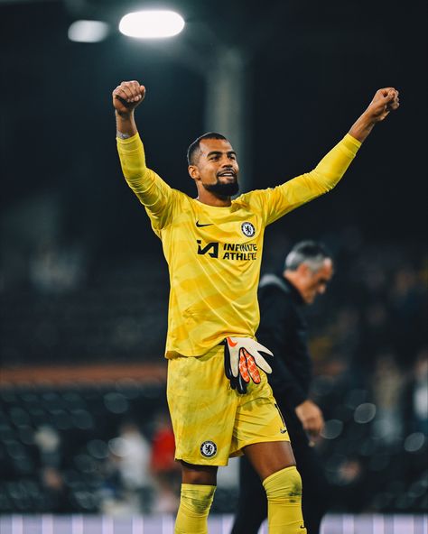 Robert Sanchez, Chelsea Players, Chelsea Fc, Chelsea, Football, Sports, Quick Saves, American Football