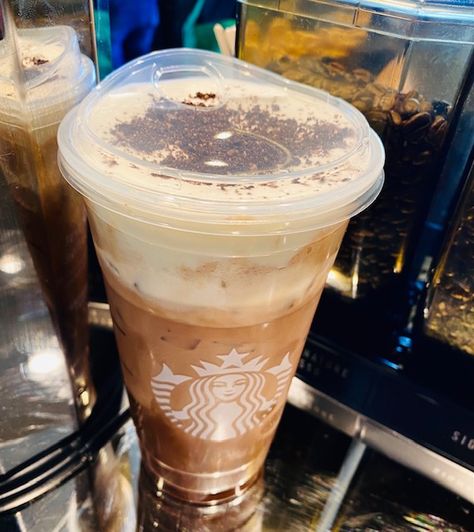 How To Order The Starbucks Nutella Cold Brew Starbucks Nutella Drink, Nutella Drink, Nutella Latte, Nutella Coffee, Mocha Cookie Crumble, Cold Starbucks Drinks, Cold Brew Recipe, Mocha Cookies, Starbucks Coffee Drinks