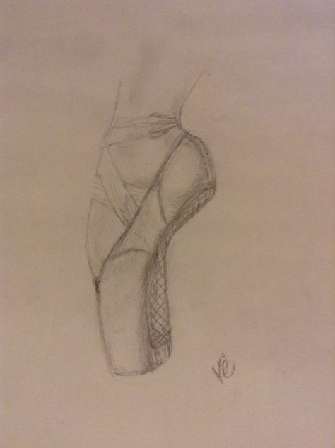 Pointe Shoes Sketch, Pointe Drawing, Pointe Shoe Tattoo, Pointe Shoes Drawing, Shoe Sketch, Value Drawing, 15 K, Shoe Tattoos, Shoe Sketches