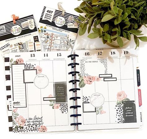 Electronic Planner, Layout Sketch, Vertical Layout Planner, Scrapbook Planning, Vision Board Planner, Happy Planners, Digital Bullet Journal, Planner Diy, Staying Focused