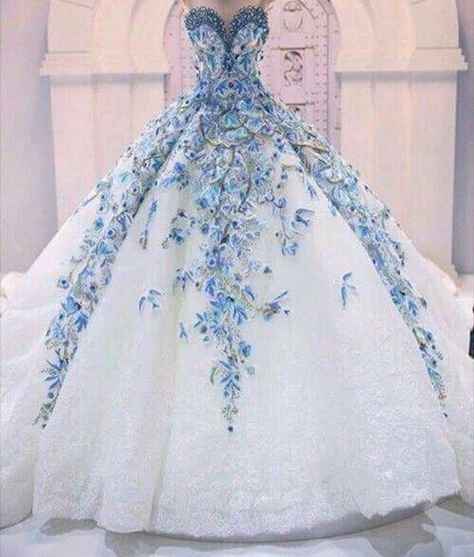 Dream Gown, Pretty Quinceanera Dresses, Princess Ball Gowns, Blue Wedding Dresses, Cute Prom Dresses, Fantasy Gowns, Pretty Prom Dresses, Fairytale Dress, Quince Dresses