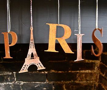 .fiesta tematica de paris Paris Themed Dance, Paris Themed Dance Decorations, A Night In Paris Birthday Theme, Sweet 16 Paris Theme Decorations, Bolo Paris, Paris Party Main Table Quincenra, French Themed Parties, Paris Sweet 16, Paris Themed Birthday Party