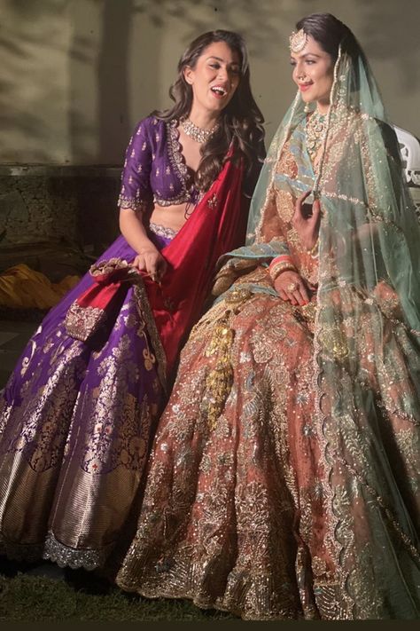 Lehenga Purple, Mira Kapoor, Purple Lehenga, Mira Rajput, Heavy Dresses, Best Friend Wedding, Red Lehenga, Indian Dresses Traditional, Summer Wedding Outfits