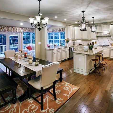 Sunroom addition off the kitchen                                                                                                                                                                                 More Kitchen Dining Room Combo, Kitchen Island Bench, Sunroom Addition, Kitchen Addition, Morning Room, Amazing Kitchen, Dining Room Combo, Casa Vintage, Kitchen And Dining Room