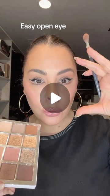 Erica Taylor on Instagram: "EASY OPEN EYE MAKEUP TUTORIAL #eyeliner #liquideyeliner #dosanddonts #over40 #eyelinertutorial #eyeliners #makeuphacks #makeupover40 #mua #makeuptutorial #wingedliner" Open Eyes Makeup, Open Eye Makeup, Eye Makeup Tutorial Eyeliner, Erica Taylor, Tutorial Eyeliner, Makeup Over 40, Makeup Tutorial Eyeliner, Face Makeup Tips, Homecoming Makeup Browneyes