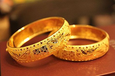 Chinese Wedding Jewelry, Chinese Wedding Ring, Chinese Ring, Jewelry Rings Unique, Dragon Wedding, Theme Board, Traditional Chinese Wedding, Wedding Blessing, High Jewellery