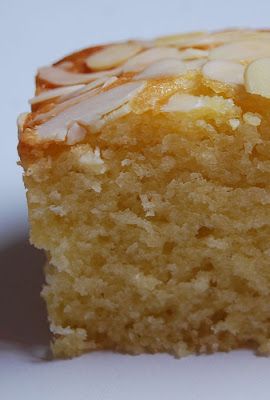 Yellow Butter Cake Recipe, Butter Cake Recipe Moist, Cake Sucre, Cake Recipe Moist, Yellow Butter Cake, French Baking, Almond Cake Recipe, Butter Cake Recipe, Easy Pizza