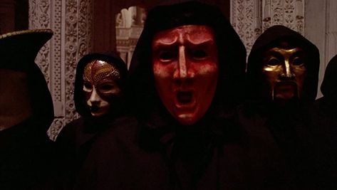 Eyes Wide Shut (1999) Scary Movie Mask, Eyes Wide Shut, Movie Shots, Foreign Film, Film Grab, Film History, Stanley Kubrick, Art Films, Film Serie