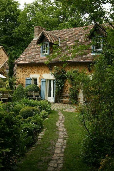 England Homes, English Country Decor, House Aesthetic, Dream Cottage, Stone Cottage, French Cottage, English Cottage, Stone House, Garden Cottage