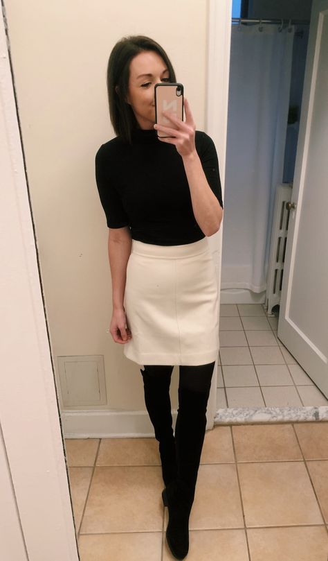 White Wool Skirt Outfit, White Mini Skirt Outfit Winter, Winter White Skirt Outfit, Cream Mini Skirt Outfit, White Leather Skirt Outfit, White Skirt Outfit Winter, Silk Mini Skirt Outfit, Short White Skirt Outfit, Wool Skirt Outfit Winter