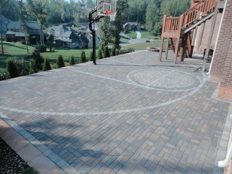 Basketball Court Home, Basketball Court Design, Bball Court, Grass Backyard, Google Ideas, Backyard Landscapes, Basket Training, Home Basketball Court, Yard Oasis