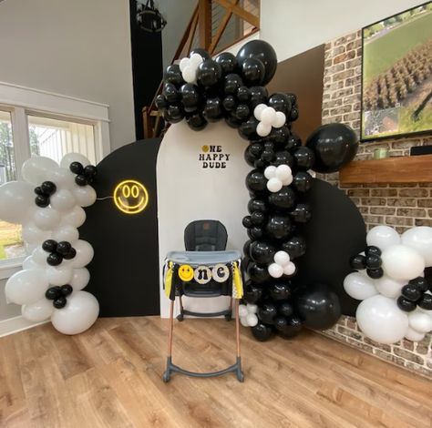 One Happy Dude Arch Backdrop, One Happy Dude Backdrop, One Happy Dude First Birthday Party, 1st Bday Ideas, Smiley Birthday, Dude Birthday, One Happy Dude, Boys 1st Birthday Party Ideas, Boy Birthday Party Themes