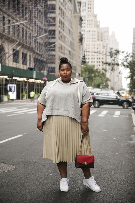 Streetwear Plus Size Women, Plus Size Oversized Outfits, Street Wear Plus Size, Plus Size Streetwear Fashion, Curvy Street Style, Plus Size Street Style, Paloma Elsesser, Plus Size Streetwear, Oversized Fashion