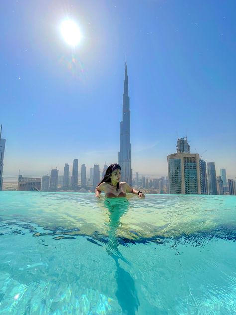 Address Sky View Dubai, Dubai Instagram Pictures, Barbie Cars, Dubai Photoshoot, Dubai Photography, Dubai Aquarium, Desert Photoshoot, Dubai Vacation, My Goal In Life