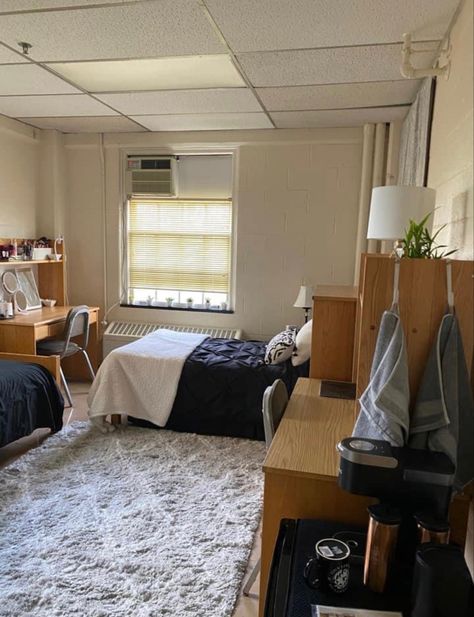 Yale University Dorms, Yale Dorm Room, Yale Dorm, Collage Dorm, Dream University, College Dorm Room Inspiration, Dream Dorm Room, University Dorms, Dream Dorm