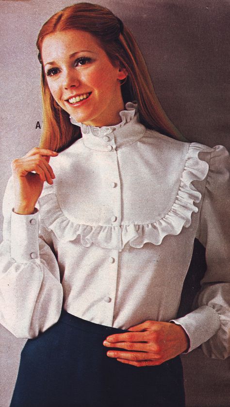 All sizes | Pennys 71 fw white blouse | Flickr - Photo Sharing! Frilly Shirt, Vintage Style Blouses, Frilly Blouse, Outfits 70s, Fashion Tops Blouse, Pretty Blouses, 60 Fashion, 1980s Fashion, Blouse Outfit