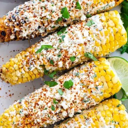 Light Mexican Appetizers, Grill Out Food, Authentic Elote, Easy Elote, Street Food Ideas, Cool Foods, Grilled Mexican Street Corn, Elote Recipe, Mexikansk Mat