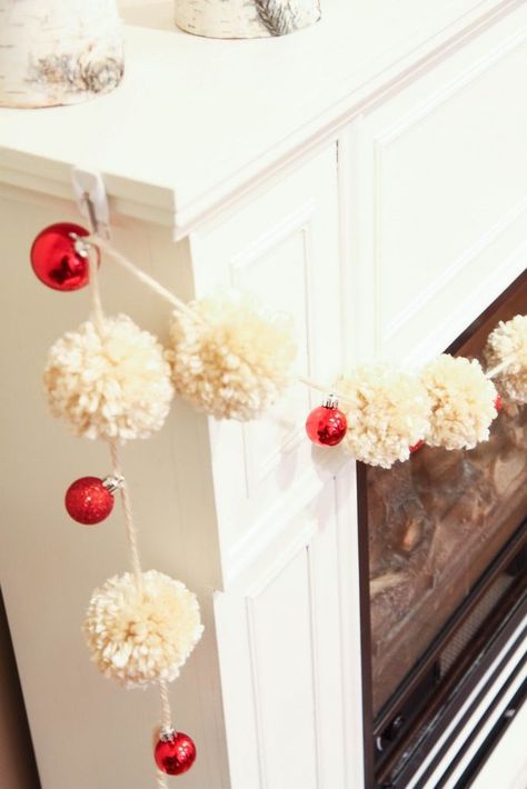 Yarn Pom-Pom & Ornament Garland from MomAdvice.com Diy Yarn Pom Pom, Fun Winter Crafts, Pom Pom Decorations, Diy Christmas Garland, Christmas Yarn, Ornament Garland, Crafts For Teens To Make, Yarn Pom Pom, Pom Pom Crafts