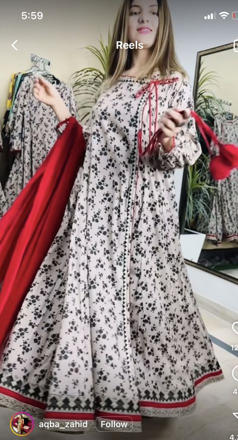 Fancy Dress Patterns, Pakistani Frocks, Cotton Kurties, Bling Makeup, Dresses Pakistani, Womens Trendy Dresses, Style Guru, Pakistani Dresses Casual