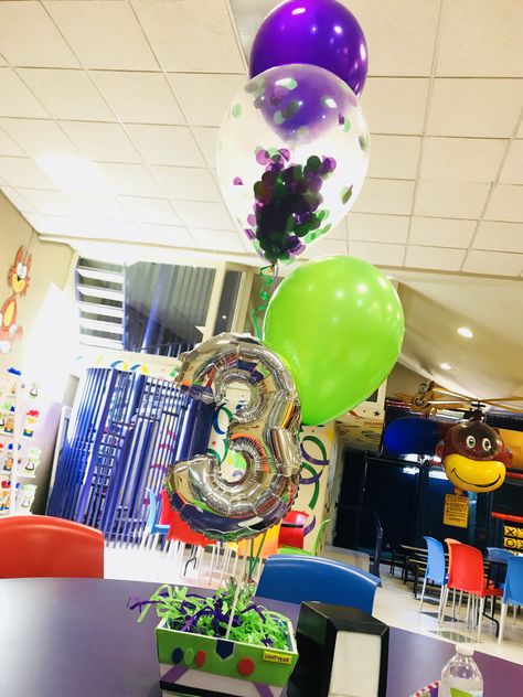 Buzz Light Year Centerpieces, Buzz Lightyear Centerpieces, Buzz Party, Buzz Lightyear Party, Toy Story Alien, Birthday Party Centerpieces, Toy Story Birthday Party, Toy Story Birthday, Toy Story Party