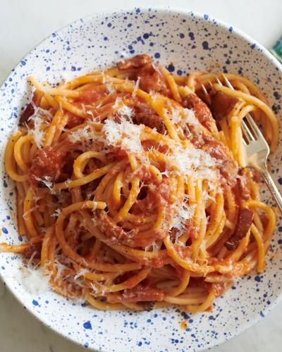 The Kitchn: Bucatini all'Amatriciana is destined to be your new favorite weeknight pasta | Food and Cooking | journalstar.com Amatriciana Recipe, Pasta All Amatriciana, Amatriciana Sauce, Turkey Tenderloin Recipes, Spaetzle Recipe, Weeknight Pasta, Bucatini Pasta, All Amatriciana, Turkey Tenderloin