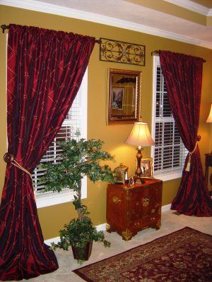 Close.  Lighter gold wall color.  living room ideas Modern Moroccan Living Room, Red Curtains Living Room, Bedroom Feng Shui, Curtains Brown, Mint Green Bedroom, Dark Green Living Room, Burgundy Living Room, Yellow Dining Room, Custom Jewelry Ideas