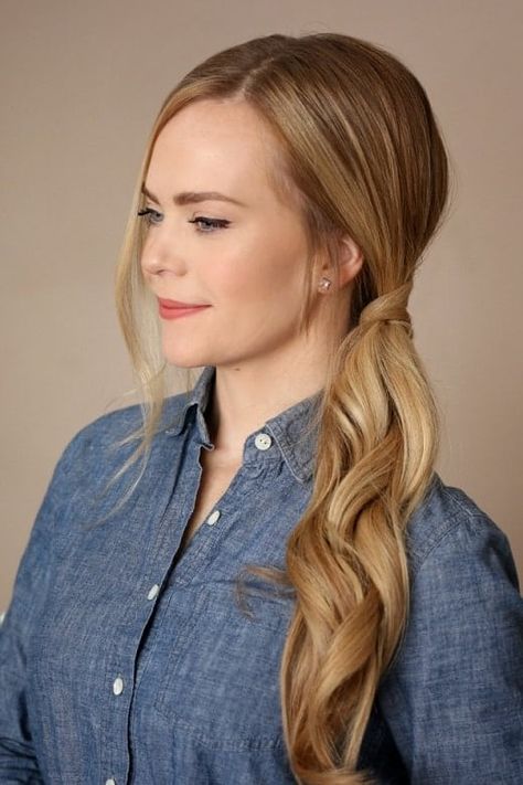 11 Astounding Ponytails with Side Part Hairstyles We Love Dutch Braid Ponytail, Very Easy Hairstyles, Missy Sue, Side Ponytails, Female Hairstyles, French Braid Ponytail, Low Buns, Side Part Hairstyles, Side Ponytail