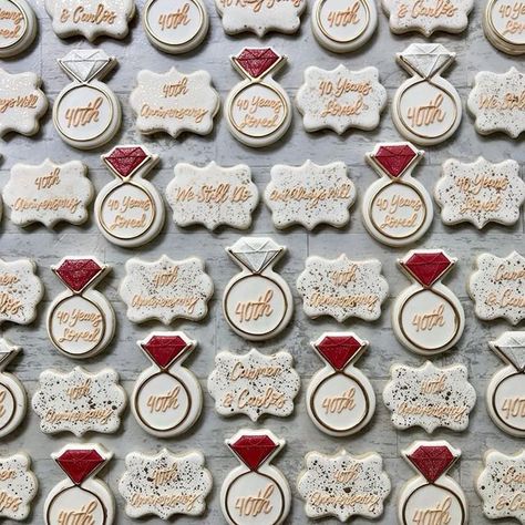 Wedding Shower Cookie Ideas, Bridal Shower Decorated Cookies, Iced Wedding Cookies, Wedding Shower Cookies Decorated, Wedding Shower Sugar Cookies, Bridal Shower Cookies Ideas, Wedding Royal Icing Cookies, Wedding Sugar Cookies Decorated, Wedding Cookies Ideas