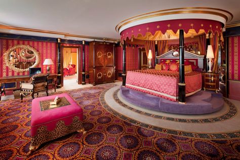 Middle Eastern Bedroom, Moroccan Bedroom, Honeymoon Suite, Most Luxurious Hotels, Burj Al Arab, Dubai Hotel, Hotel Interior Design, Moroccan Design, Hotel Interior